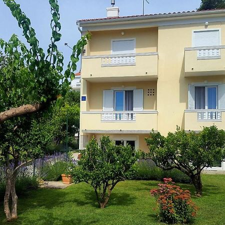 Apartments With A Parking Space Rab - 12383 Banjol Extérieur photo