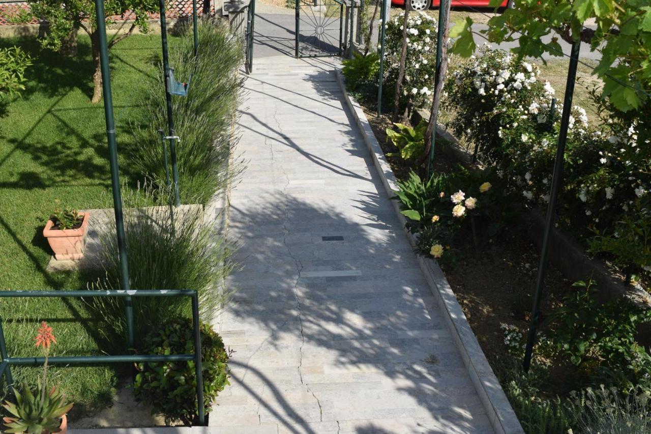 Apartments With A Parking Space Rab - 12383 Banjol Extérieur photo